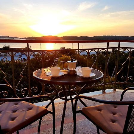 App Obrovac In The Centre - With Amazing Sea View! Apartment Pula Ngoại thất bức ảnh